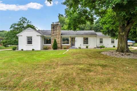 1212 Stratford Avenue NE, Massillon, OH 44646