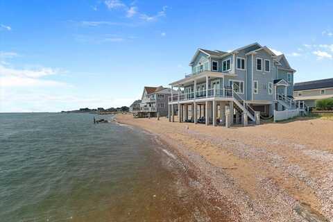 6 1st Avenue, East Haven, CT 06512