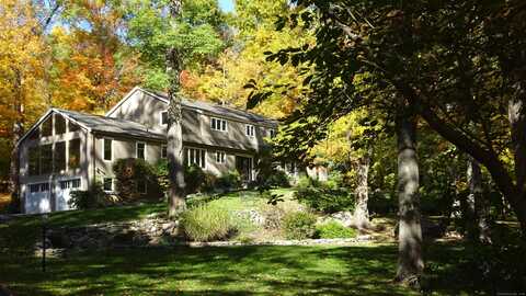 63 Lounsbury Road, Ridgefield, CT 06877