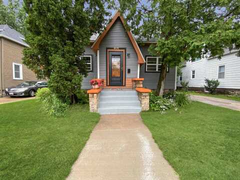 1025 SMITH STREET, Stevens Point, WI 54481