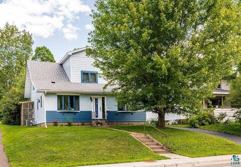 31 E Calvary Rd, Duluth, MN 55803