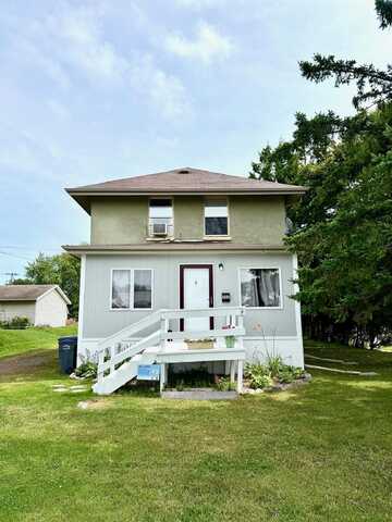 502 N 3rd Ave, Proctor, MN 55810