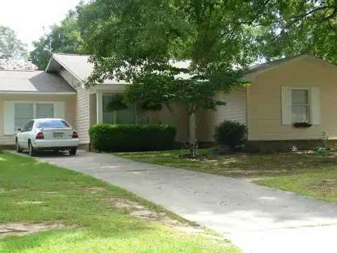 1011 Cynthia Dr., Dothan, AL 36301