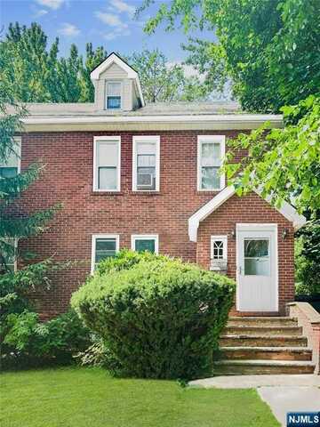 110 Fairview Avenue, Teaneck, NJ 07666