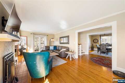 526 Highland Avenue, Montclair, NJ 07043