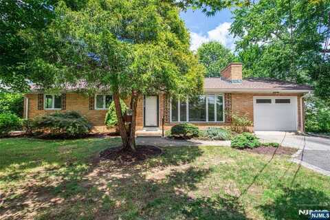 1087 Ratzer Road, Wayne, NJ 07470