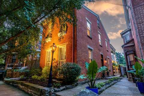 231 E 7th Street, Covington, KY 41011