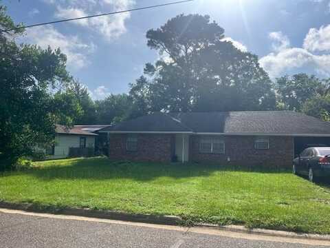 813 Wells, Nacogdoches, TX 75964