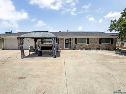 2520 W Lakeview Drive, Hobbs, NM 88240