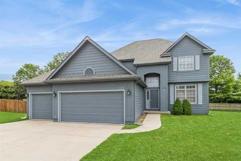 523 75th Court, West Des Moines, IA 50266