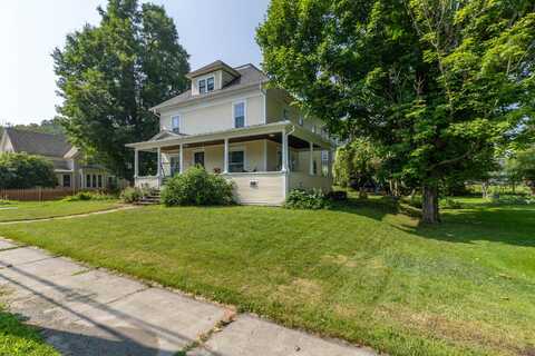 4 Willoughby Avenue, Orleans, VT 05860