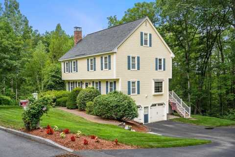 39 Autumn Run, Hooksett, NH 03106