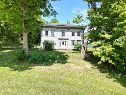 174 Burroughs Farm Road, Ferrisburgh, VT 05456
