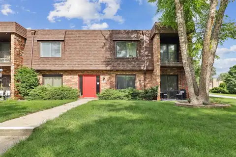 4601 Woodland Avenue unit: 1, West Des Moines, IA 50266