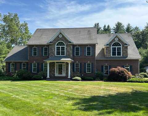 41 S. Depot Road, Hollis, NH 03049