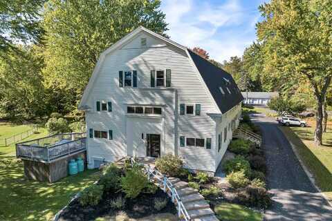 2 Farm House Lane, Wolfeboro, NH 03894
