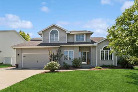 5438 Ponderosa Drive, West Des Moines, IA 50266