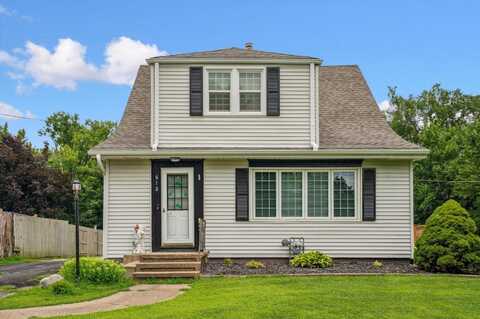612 13th Avenue North, Clinton, IA 52732