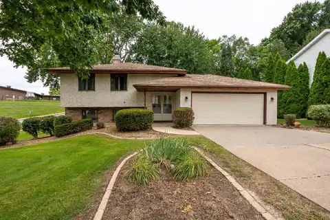 2905 Wilderness, Dubuque, IA 52001
