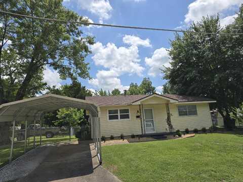 124 6th Avenue SE, Miami, OK 74354