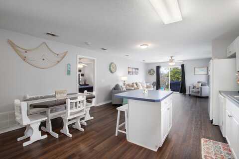 7690 Chablis Circle, Navarre, FL 32566