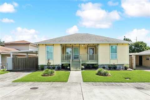 311 W SAINT JEAN BAPTIST Street, Chalmette, LA 70043