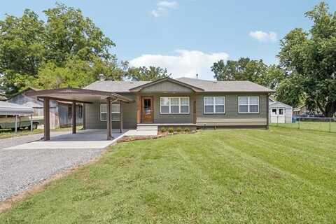 314 W Olney Avenue, Chouteau, OK 74337