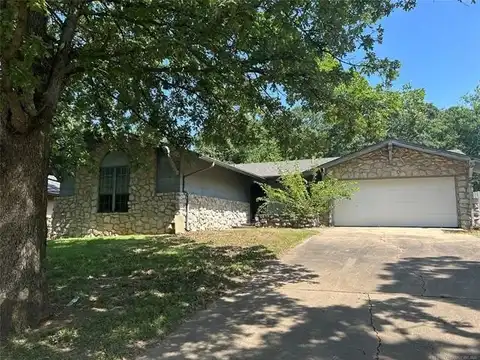 2403 W Newton Place, Tulsa, OK 74127