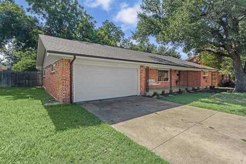 4205 Springbranch Drive, Benbrook, TX 76116