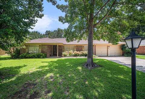 8921 Sirocka Drive, Benbrook, TX 76116
