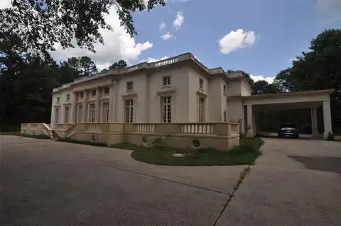 802 N Louise Street, Atlanta, TX 75551
