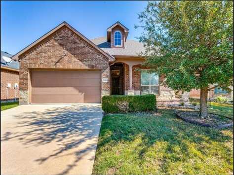 10924 Braemoor Drive, Fort Worth, TX 76052