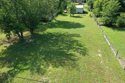 304 E Crump, Saint Jo, TX 76265