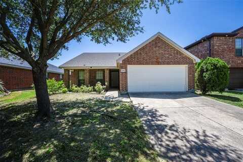 2006 Kings Forest Drive, Heartland, TX 75126