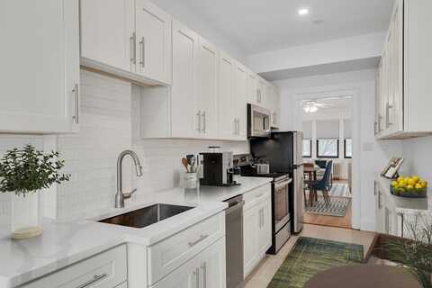 137 Englewood Ave 5, Boston, MA 02135