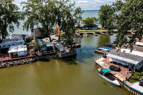 2200 S Harborview Drive, Marblehead, OH 43440