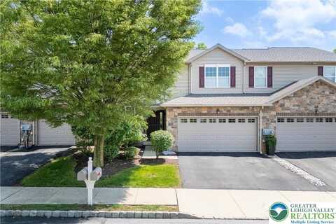 1660 Deena, Fair Oaks, PA 18040