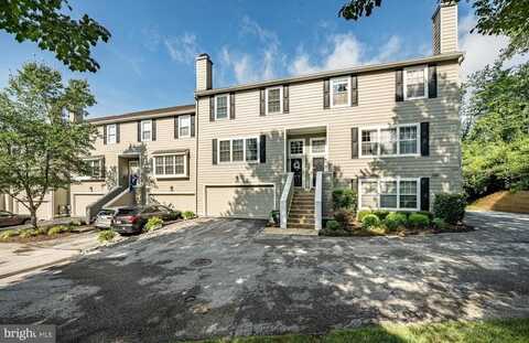 205 PRINCETON CIRCLE, NEWTOWN SQUARE, PA 19073