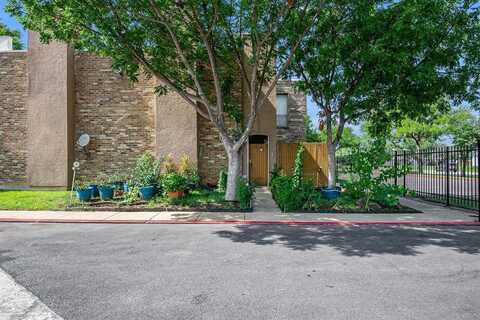 1106 Country Club Lane, Fort Worth, TX 76112