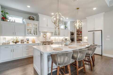 13912 Walsh Avenue, Fort Worth, TX 76008