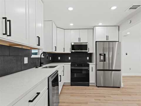 1316 S Waverly Drive, Dallas, TX 75208