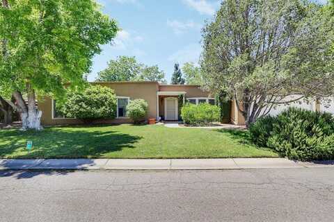 2817 Indian Farm Lane NW, Albuquerque, NM 87107