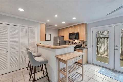 8 Arpege Way NW, Atlanta, GA 30327