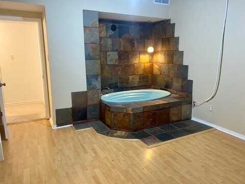 805 Paisley Dr Drive, Spicewood, TX 78669