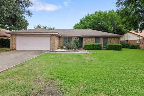 6921 Meadow Park N, North Richland Hills, TX 76180