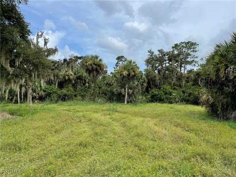 Secretariat Drive, Labelle, FL 33935