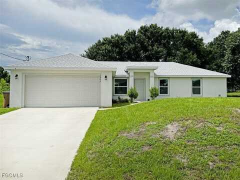 3902 16th Street SW, Lehigh Acres, FL 33976