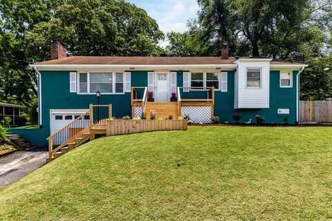 204 BURNLEY DR, STAUNTON, VA 24401