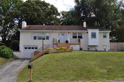 204 BURNLEY DR, STAUNTON, VA 24401