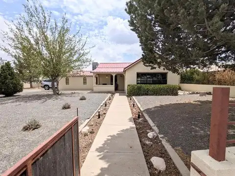 1103 W San Antonio St, Marfa, TX 79843